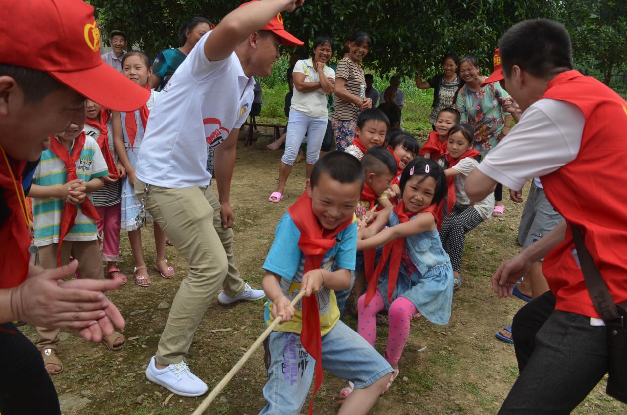 义隆微公益:关爱古羊村留守儿童公益活动 -义隆